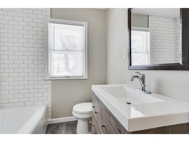property at 5422 S 28th Ave
