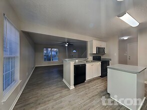 3325 Alderknoll Ct in Charlotte, NC - Foto de edificio - Building Photo