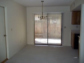 1005 W Alene Ave in Ridgecrest, CA - Building Photo - Building Photo
