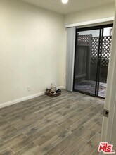 1010 4th St-Unit -6 in Santa Monica, CA - Building Photo - Building Photo