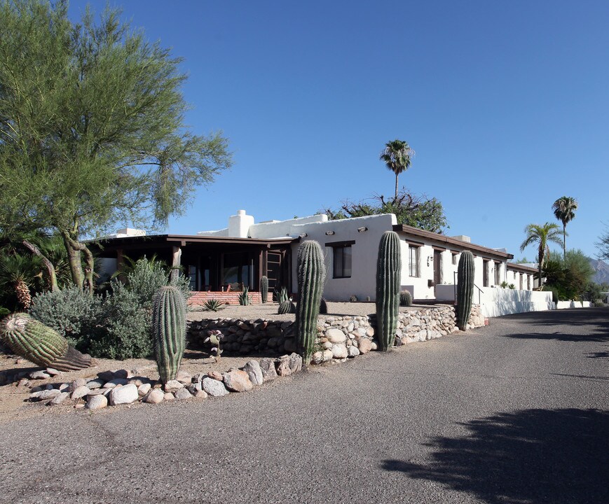 Ranch House Lodge in Tucson, AZ - Foto de edificio