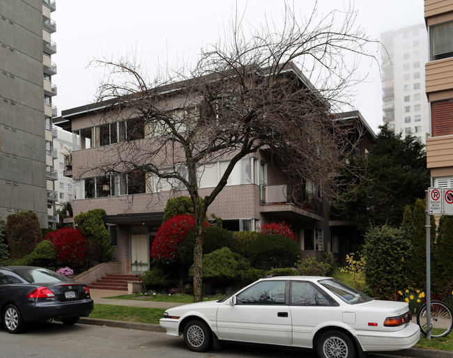 The Vivian in Vancouver, BC - Building Photo - Building Photo