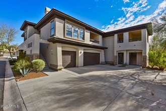 20121 N 76th St in Scottsdale, AZ - Foto de edificio - Building Photo