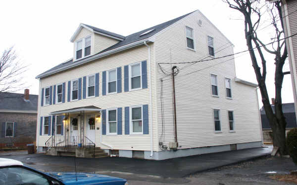 2-3 Sawyer Pl in Plymouth, MA - Building Photo