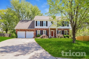 9719 N Kenwood Ct in Kansas City, MO - Building Photo