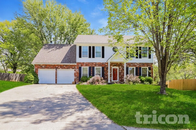 property at 9719 N Kenwood Ct