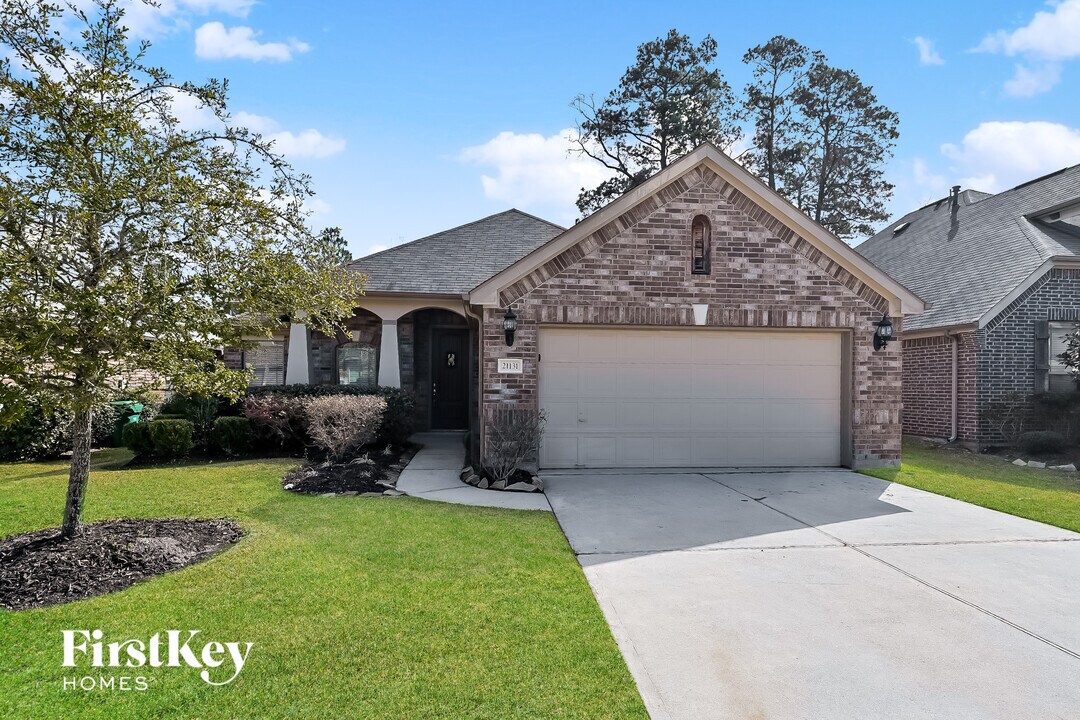21131 Bastide Ln in Kingwood, TX - Foto de edificio