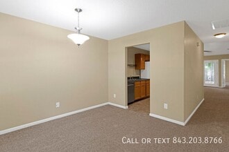 7885 Park Gate Dr in North Charleston, SC - Building Photo - Building Photo