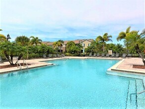 7428 Vista Way in Bradenton, FL - Building Photo - Building Photo
