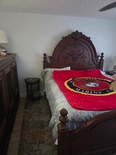 215 Cypress Way E in Naples, FL - Building Photo - Building Photo