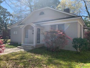 1304 Jefferson Ave in Oxford, MS - Building Photo - Building Photo