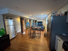 998 Tremont St, Unit 1 in Boston, MA - Building Photo