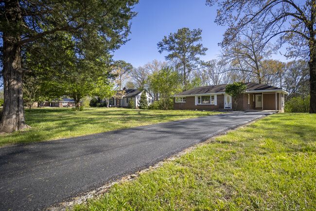 2631 Lakeridge Cir NW in Rome, GA - Building Photo - Building Photo