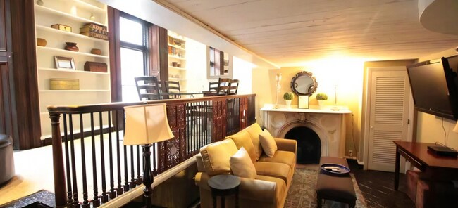 119 Beacon St, Unit #2R in Boston, MA - Foto de edificio - Building Photo