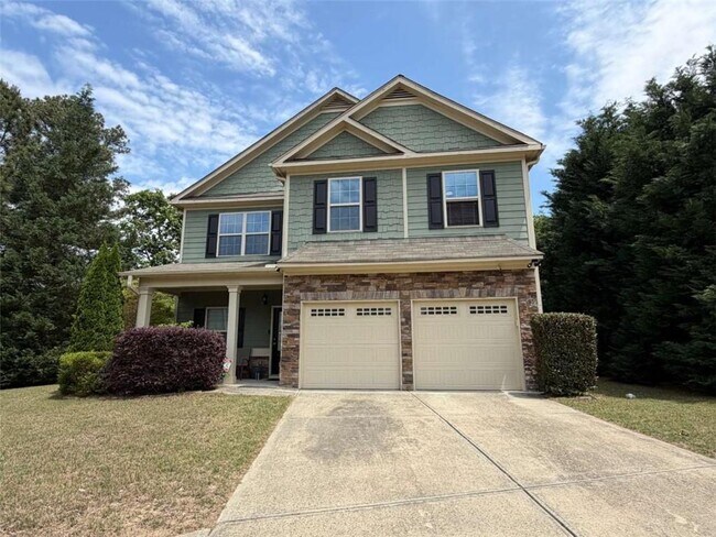 838 Pine Ln