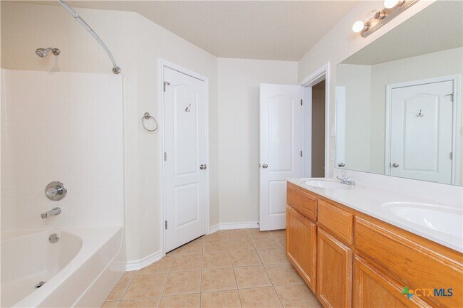 property at 404 Rowdy Dr