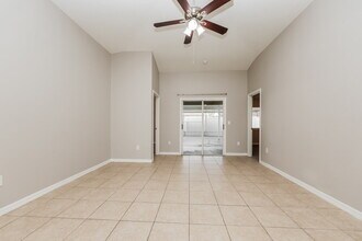 1209 Alpine Lake Dr in Brandon, FL - Foto de edificio - Building Photo