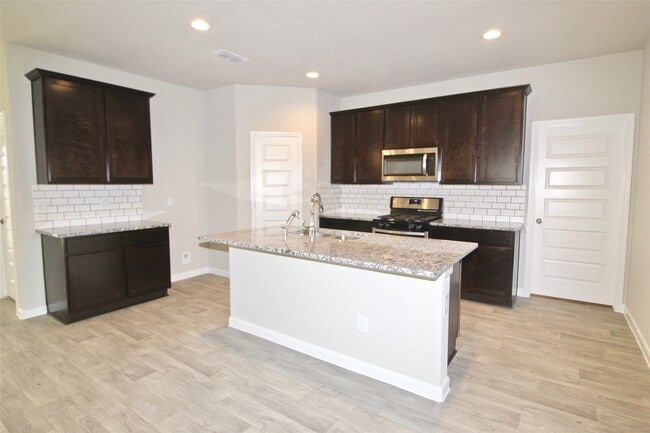 property at 3746 Canyon Shore Ln