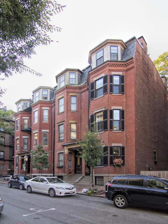 96 Pinckney St in Boston, MA - Building Photo