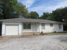 604 FM 120 in Pottsboro, TX - Building Photo