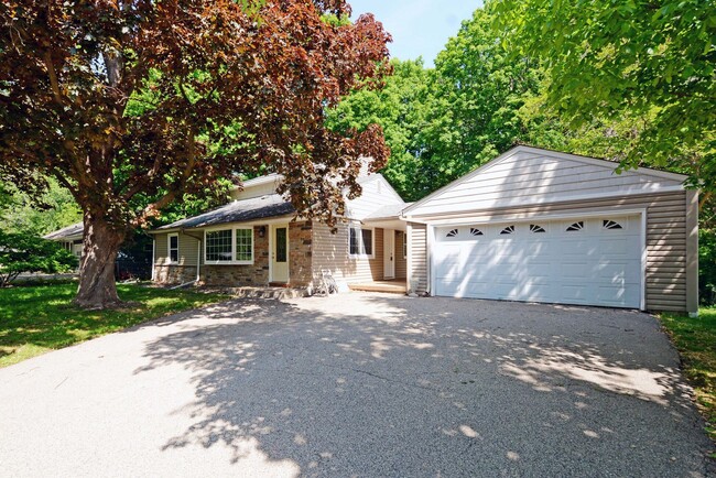 property at 14800 Kral Rd