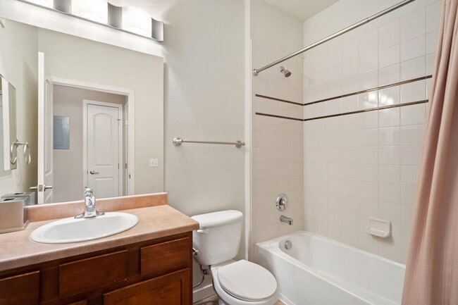 13490 Via Varra, Unit SI ID1508529P in Broomfield, CO - Foto de edificio - Building Photo