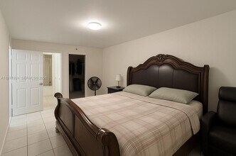 9686 Fontainebleau Blvd in Miami, FL - Building Photo - Building Photo