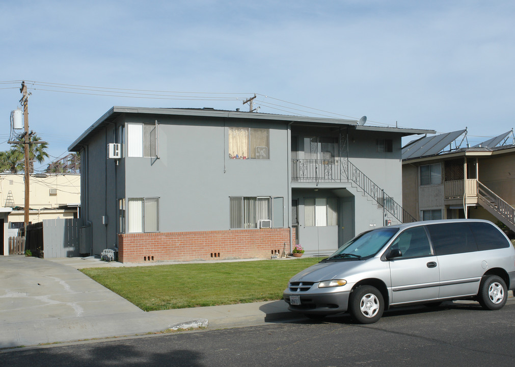 427-433 Kuehnis Dr in Campbell, CA - Building Photo