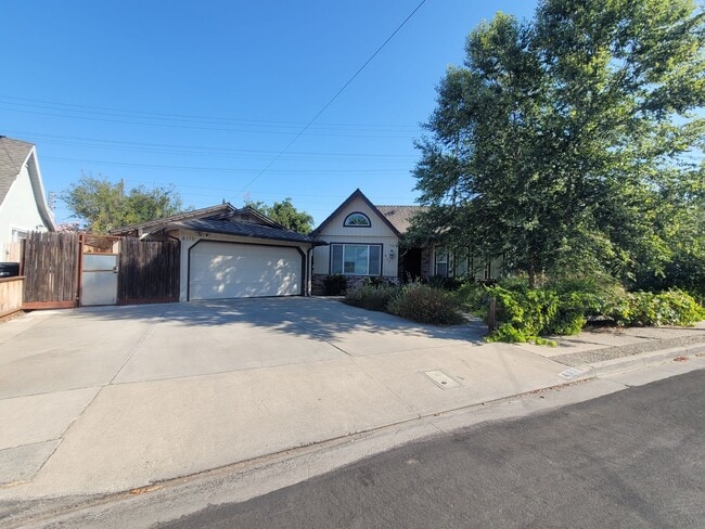 property at 437 Enslen Park Ct
