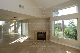 7707 E Viewrim Dr in Anaheim, CA - Building Photo - Building Photo