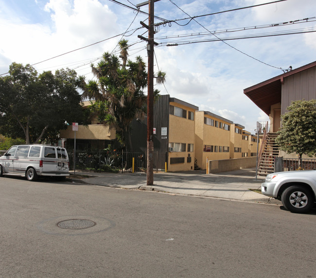 1119 N Madison Ave in Los Angeles, CA - Building Photo - Building Photo