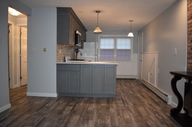 property at 180-180 Tyngsboro Rd