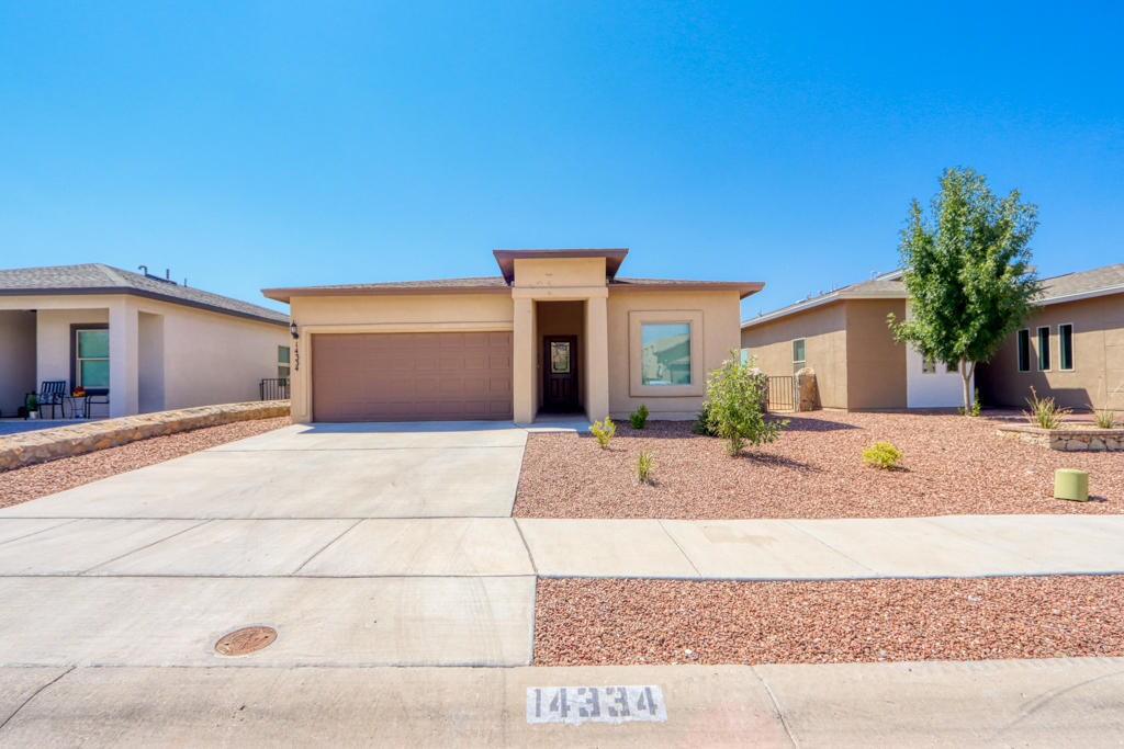14334 Loma Esmeralda in El Paso, TX - Building Photo