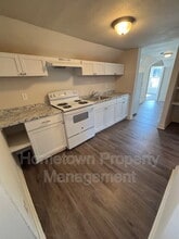 71 Main St, Unit 3rd Floor in Seven Valleys, PA - Foto de edificio - Building Photo