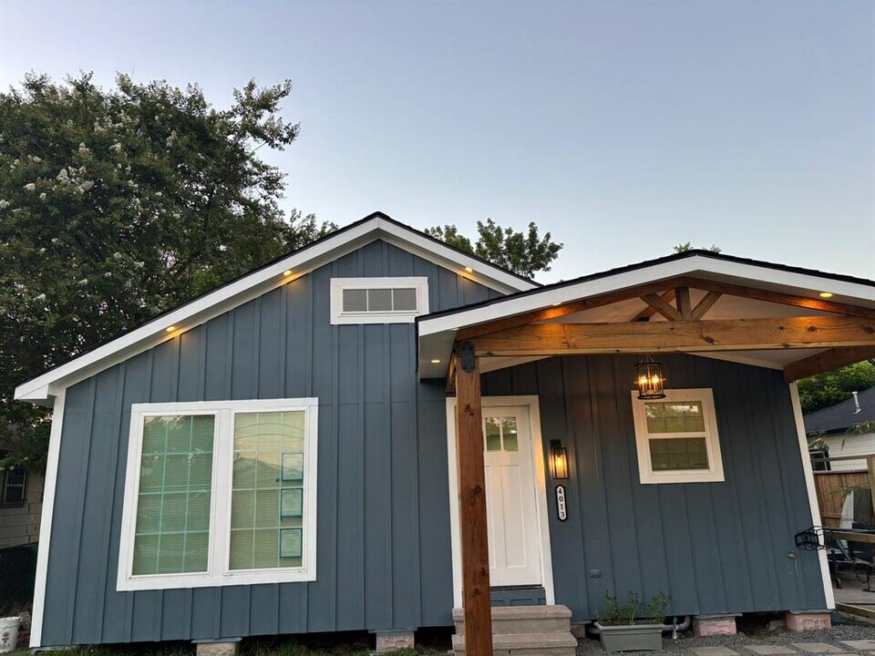 4013 Vaughn St in Houston, TX - Building Photo