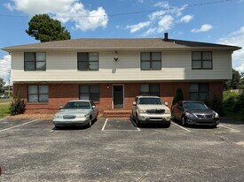 279 Tinker Hill Cv, Unit A in Jackson, TN - Building Photo