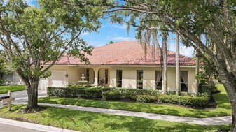 18951 Painted Leaf Ct in Jupiter, FL - Building Photo