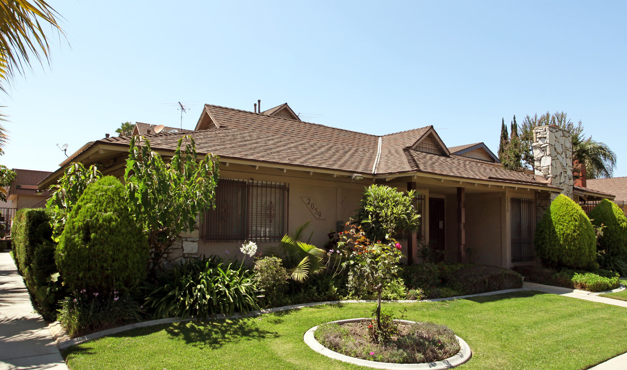 Jetty Apartments in Anaheim, CA - Building Photo