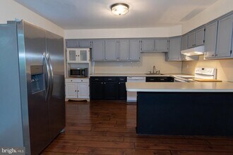 904 Debbie Ln in Phoenixville, PA - Building Photo - Building Photo