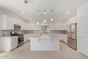 3813 N 100th Dr in Avondale, AZ - Building Photo