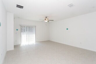 17994 Blissful Stars Dr in Lutz, FL - Building Photo - Building Photo