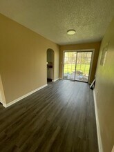 628 Harding St in Wichita, KS - Foto de edificio - Building Photo