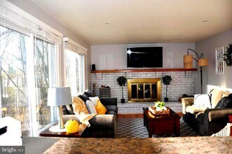 4330 Muncaster Mill Rd in Rockville, MD - Building Photo - Building Photo