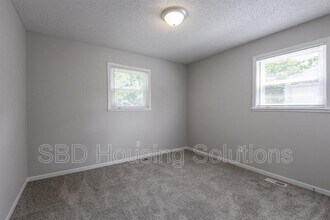 18304 E 18th St N in Independence, MO - Building Photo - Building Photo