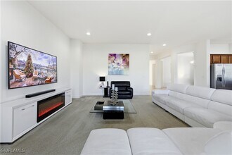 4573 Tamarind Way in Naples, FL - Building Photo - Building Photo