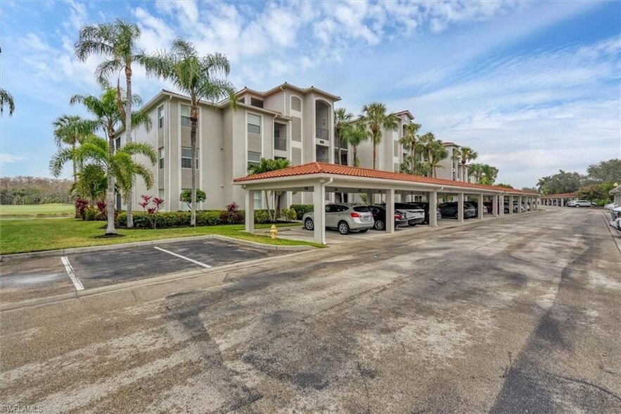 10285 Heritage Bay Blvd, Unit 833 in Naples, FL - Building Photo