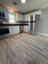 14 Saratoga Ave in Pawtucket, RI - Building Photo - Building Photo