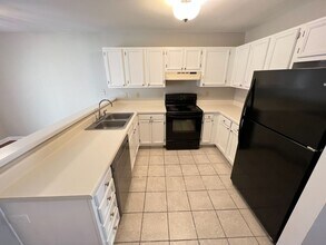 603 Gatehouse Ln in Durham, NC - Building Photo - Building Photo
