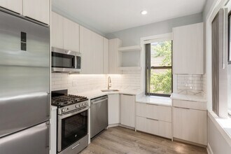 1320 W Birchwood Ave in Chicago, IL - Building Photo - Building Photo