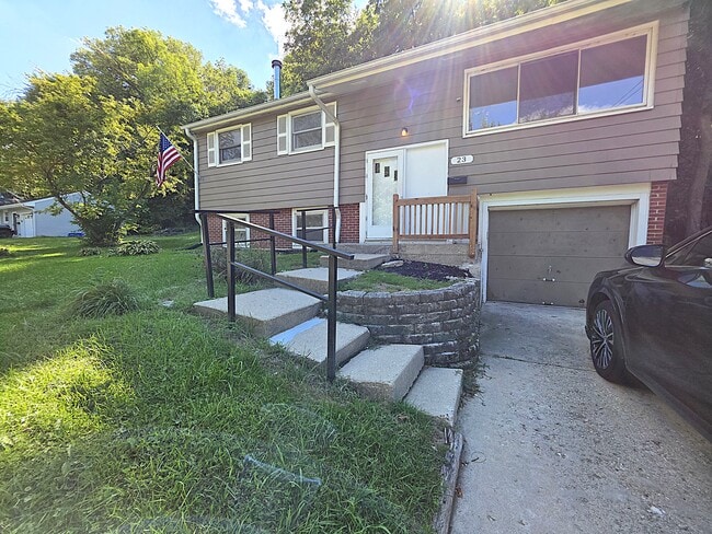23 N Lincoln Ave in Carpentersville, IL - Building Photo - Building Photo
